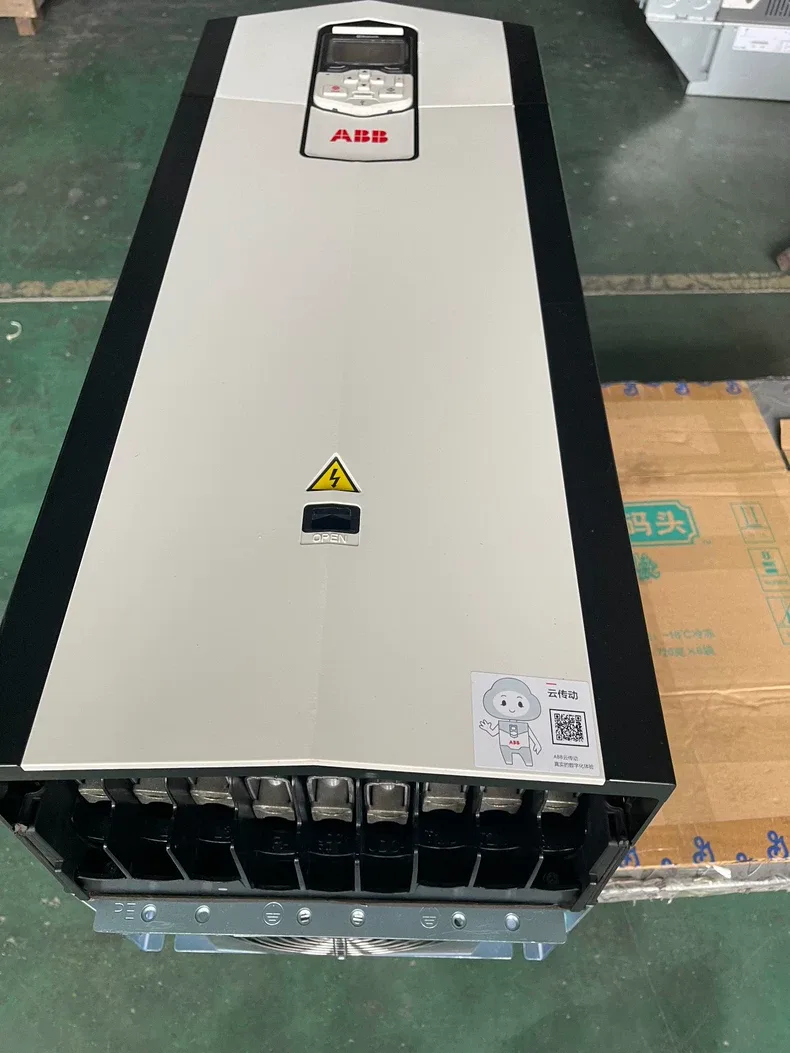 ABB ACS880-01-246A-3+D150 inverter