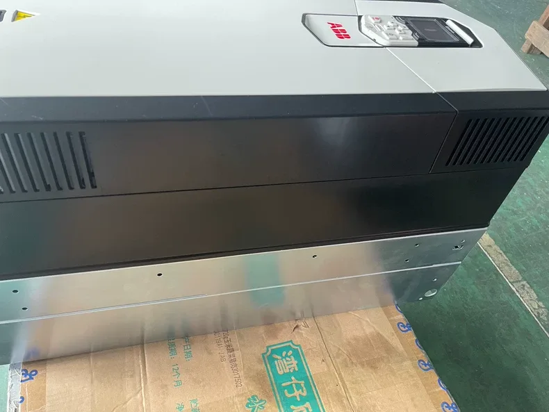 ABB ACS880-01-246A-3+D150 inverter 2
