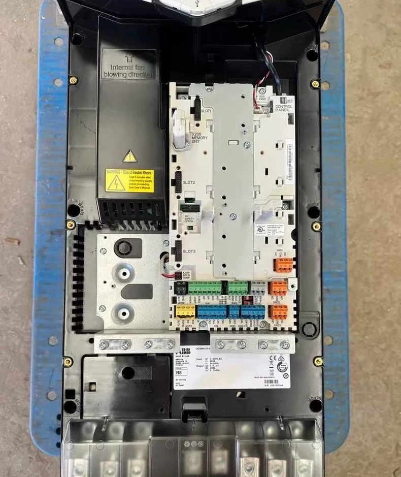 ABB ACS880-01-293A-3 Inverter By 5
