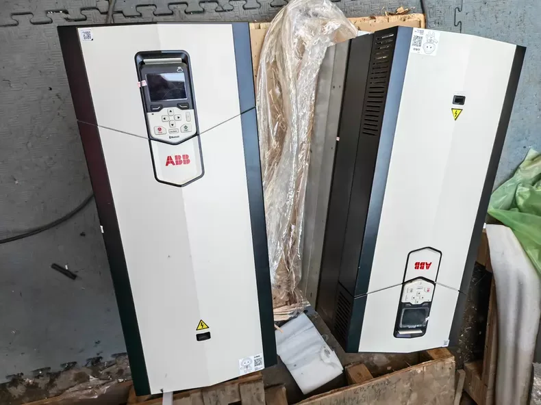 ABB ACS880-01-293A-3+D150 Inverter