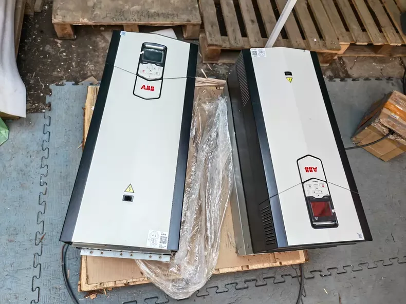 ABB ACS880-01-293A-3+D150 Inverter 3