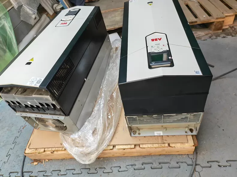 ABB ACS880-01-293A-3+D150 Inverter 6