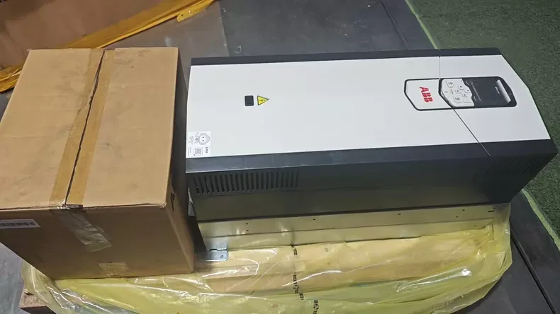ABB ACS880-01-293A-3+E200 Shpping +