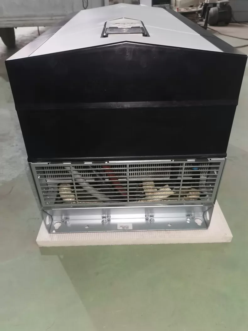 ABB ACS880-01-363A-3 frequency converter 200KW 5