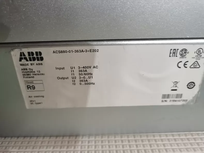 ABB ACS880-01-363A-3 frequency converter 200KW 6