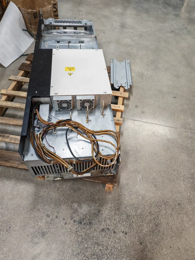 ABB ACS880-04-470A-7 AC380-415V INVERTER 2