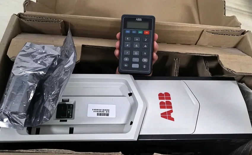 ABB ACS880-04-505A-3 Frequency Converter