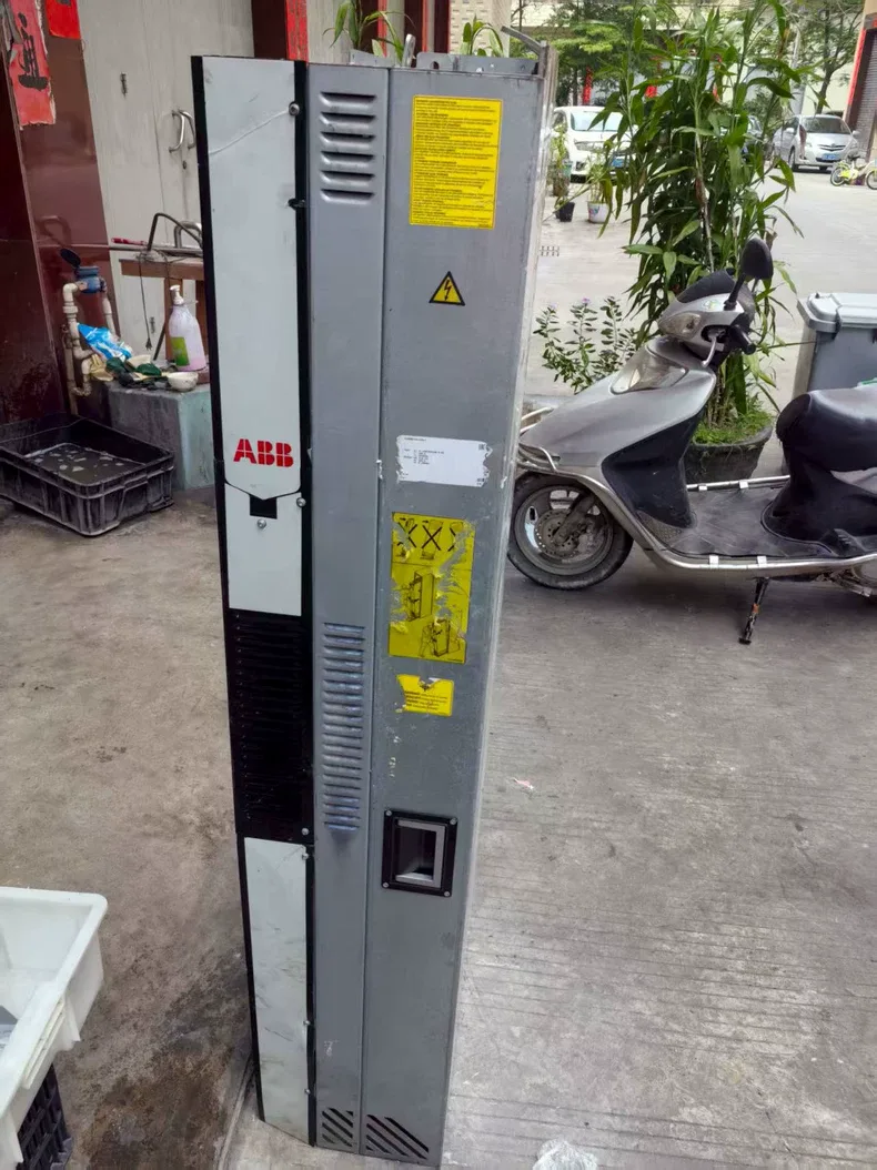 ABB ACS880-04-522A-7 AC380-415V INVERTER