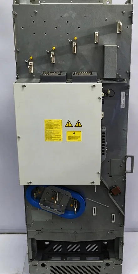 ABB ACS880-04-583A-5+0B051+C132+E208+H356+0H371+0J400+P922 AC DRIVE 4