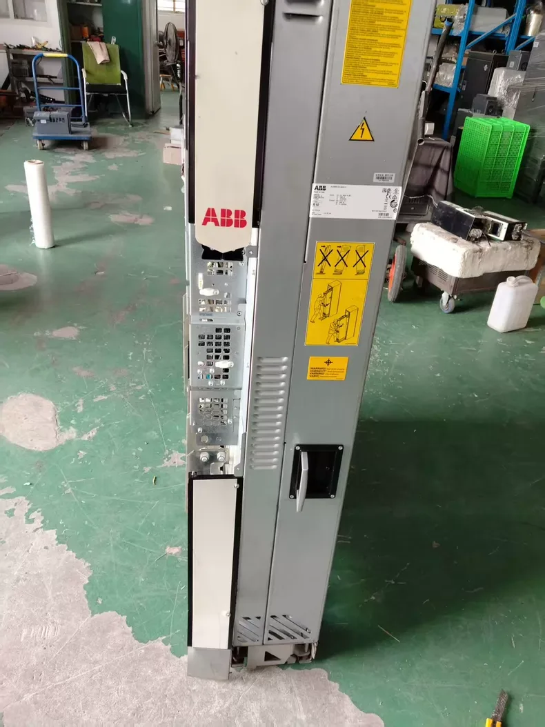 ABB ACS880-04-585A-3 Inverter
