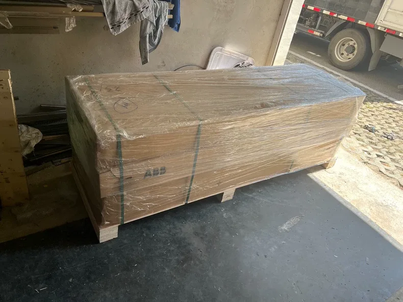 ABB ACS880-04-650A-3+D150 Inverter 2