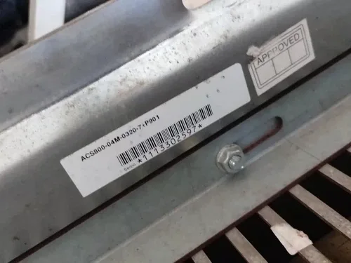 ABB ACS880-04M-0320-7+P901