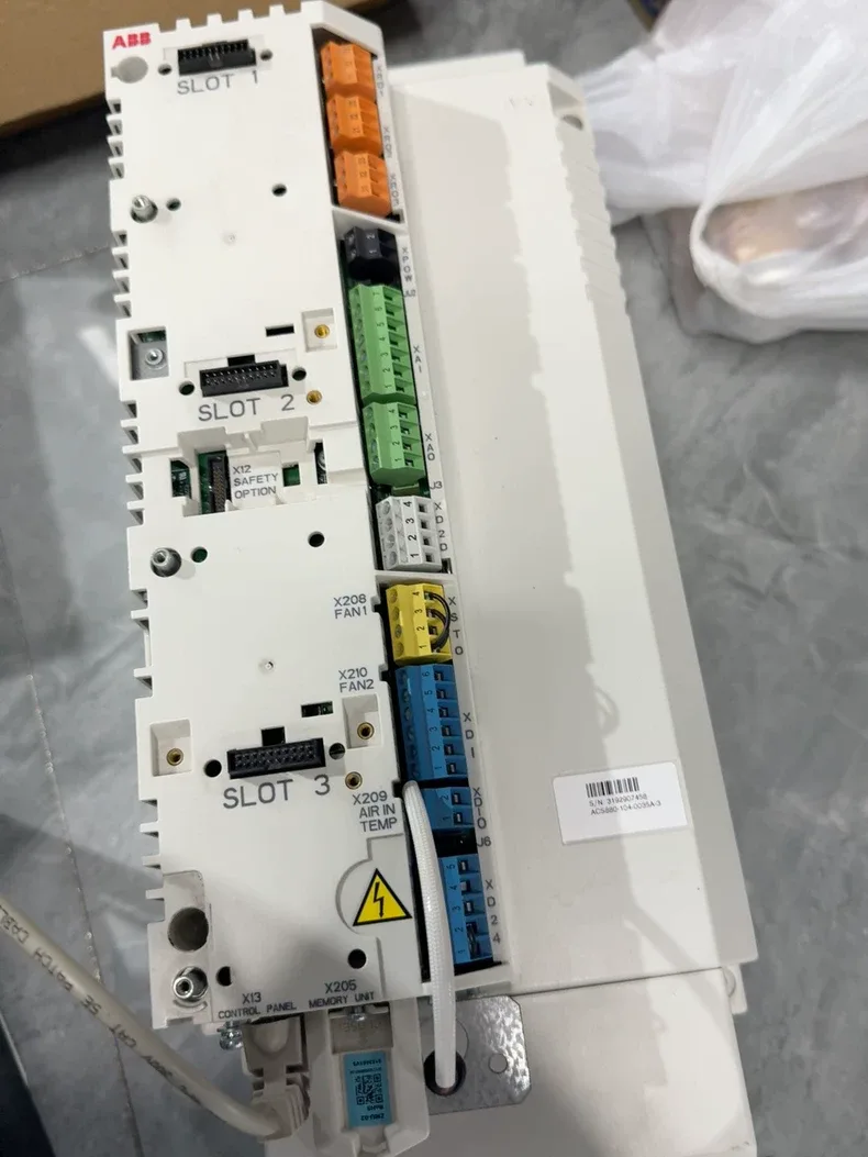 ABB ACS880-104-0035A-3 Inverter 3