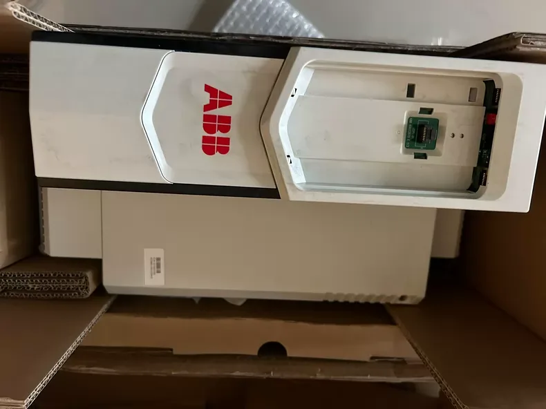 ABB ACS880 series ACS880-104-0100A-3 Frequency converter 4