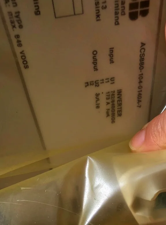 ABB ACS880-104-0140A-7 frequency converter 4