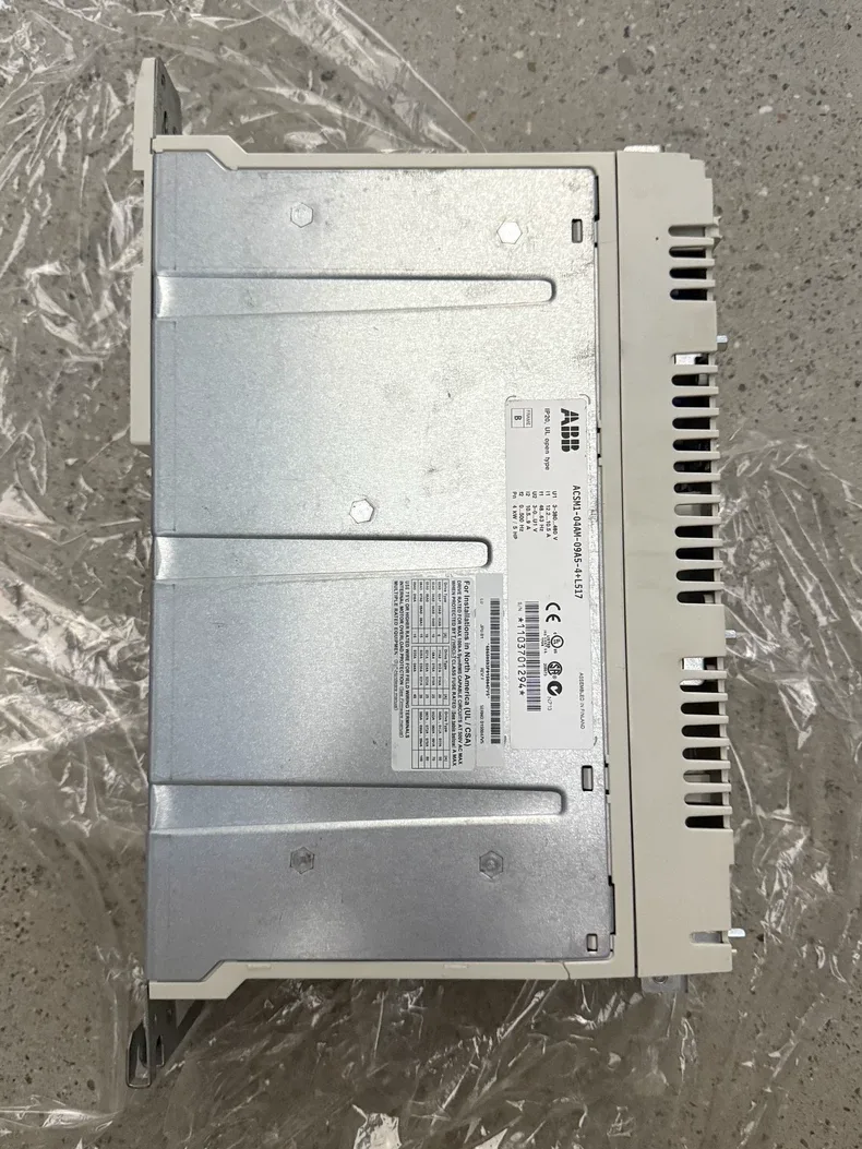 ABB frequency converter ACSM1-04AM-09A5-4+L517