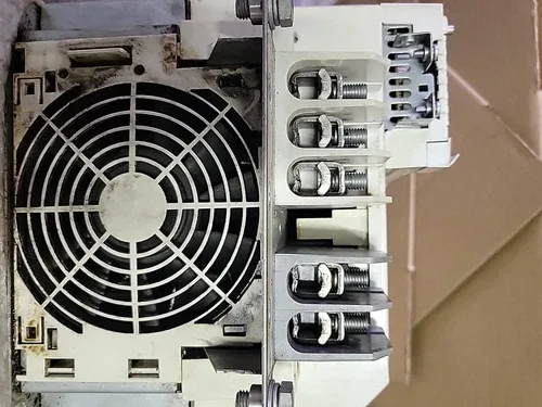 ABB ACSM1-204AR-090A-4 SERVO DRIVE 